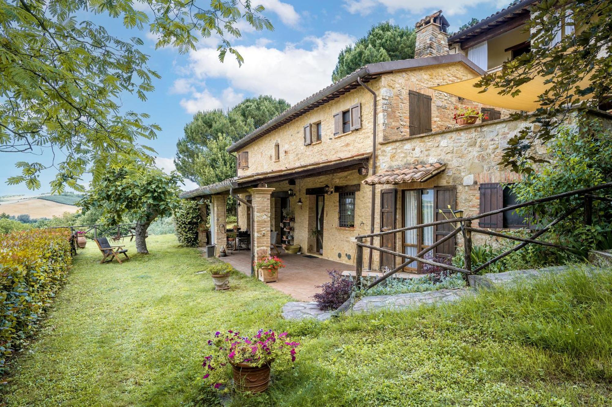 Agriturismo Bio Tra Cielo E Terra Frontignano Zewnętrze zdjęcie